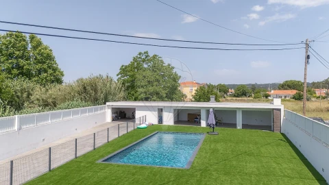 Moradia T3 para Venda em Cernache