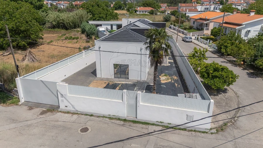 Moradia T3 para Venda em Cernache