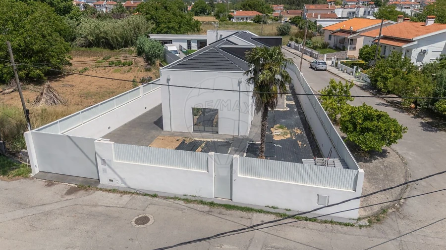 Moradia T3 para Venda em Cernache