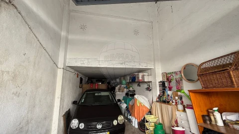 Garagem para Venda em Agualva e Mira-Sintra