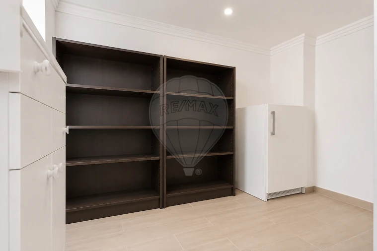 Apartamento T1 para Venda em Caparica e Trafaria Foto 17