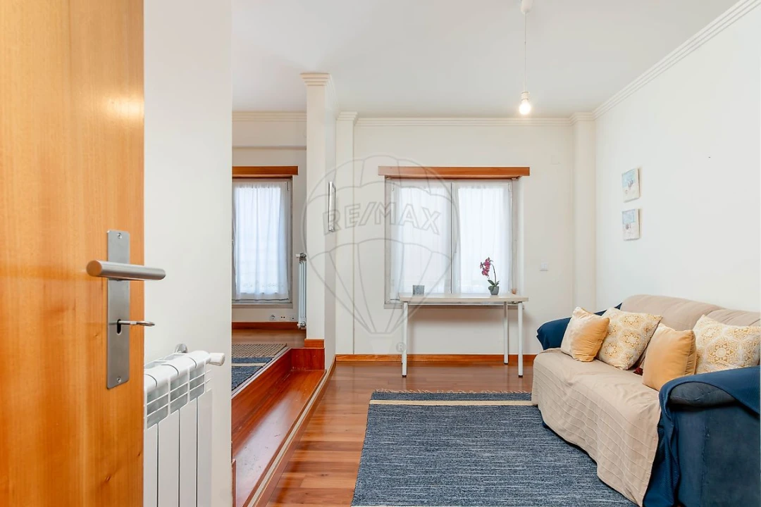 Apartamento T1 para Venda em Caparica e Trafaria Foto 3