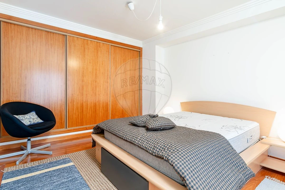 Apartamento T1 para Venda em Caparica e Trafaria Foto 5