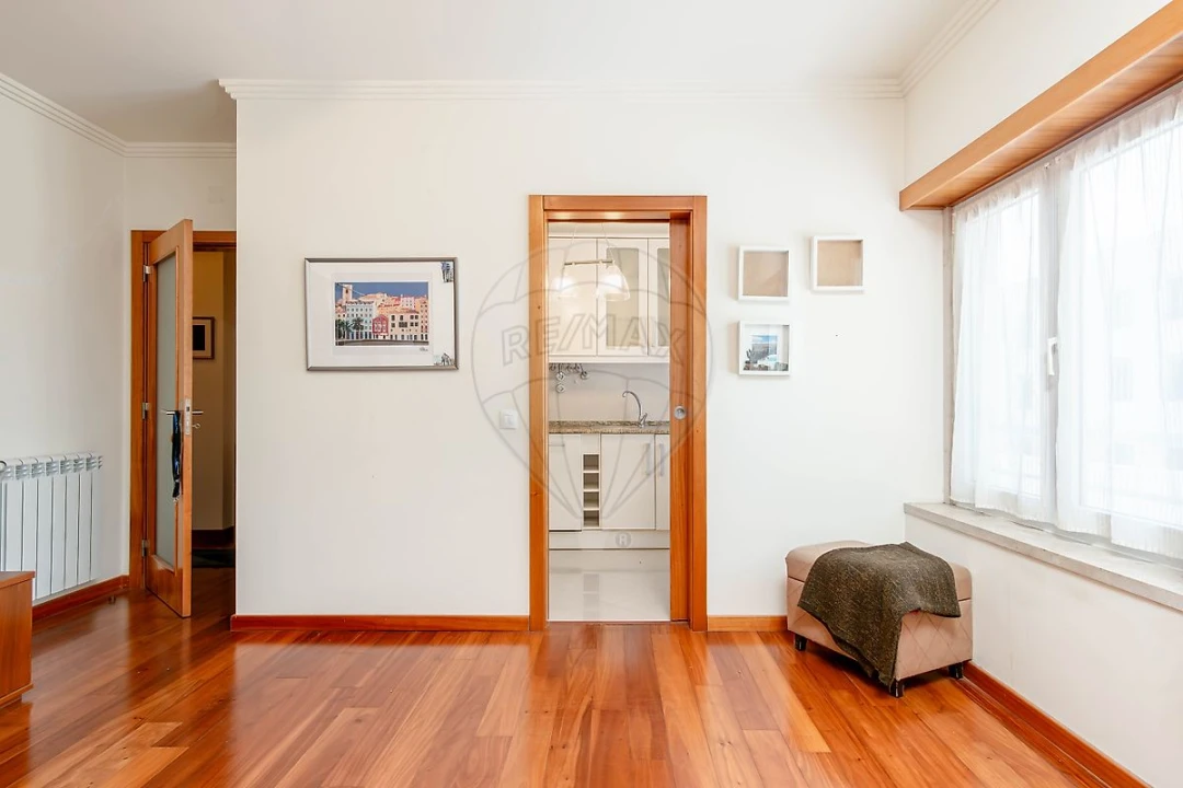 Apartamento T1 para Venda em Caparica e Trafaria Foto 9