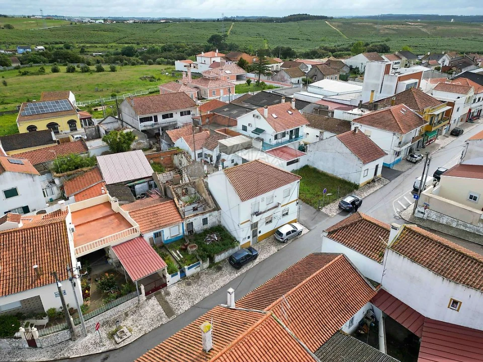 Moradia T2 para Venda em Alcoentre Foto 11