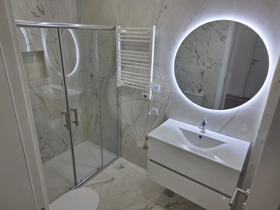 Apartamento T3 para Arrendamento em Algueirão-Mem Martins Foto 4