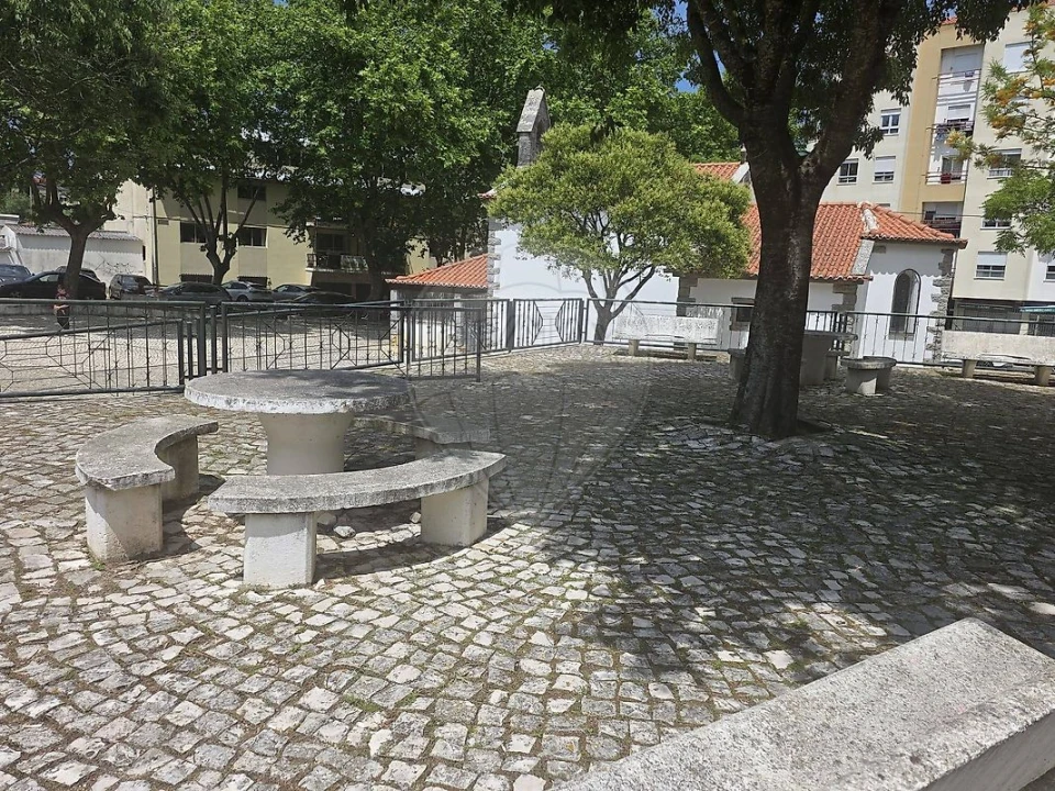 Apartamento T3 para Arrendamento em Algueirão-Mem Martins Foto 8