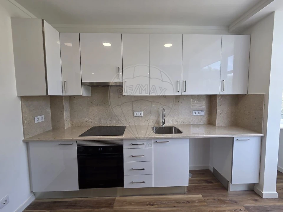 Apartamento T3 para Arrendamento em Algueirão-Mem Martins Foto 20