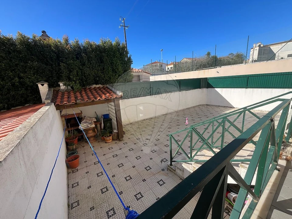 Moradia T3 para Venda em Santa Barbara Foto 3