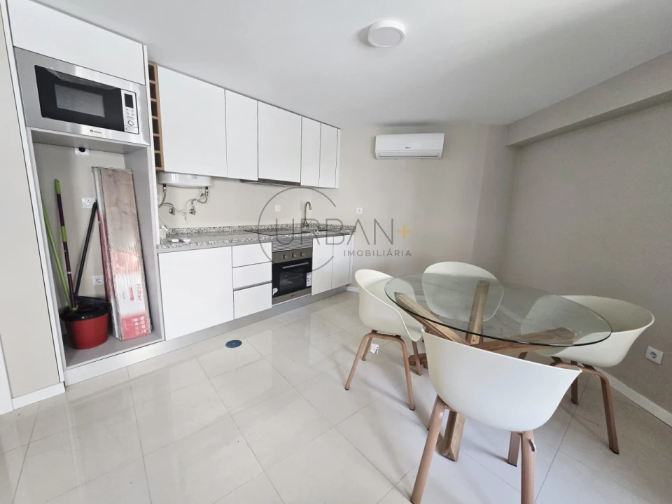 Apartamento T1 para Venda em Viseu Foto 2