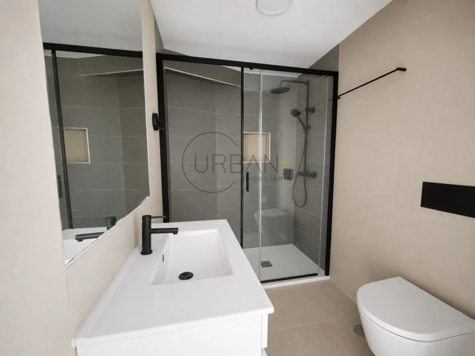 Apartamento T1 para Venda em Viseu Foto 3
