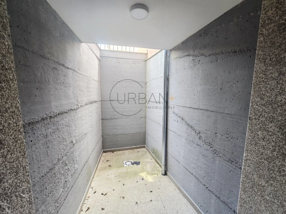 Apartamento T1 para Venda em Viseu Foto 5