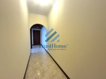Apartamento T2 para Venda em Agualva e Mira-Sintra