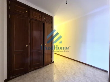 Apartamento T2 para Venda em Agualva e Mira-Sintra