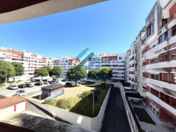 Apartamento T2 para Venda em Agualva e Mira-Sintra