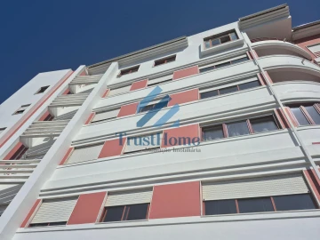 Apartamento T2 para Venda em Agualva e Mira-Sintra