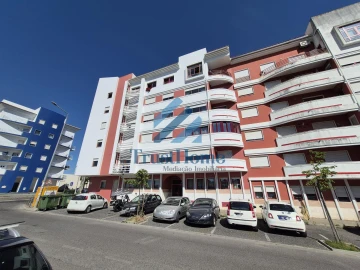 Apartamento T2 para Venda em Agualva e Mira-Sintra