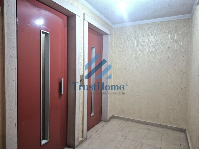 Apartamento T2 para Venda em Agualva e Mira-Sintra Foto 29