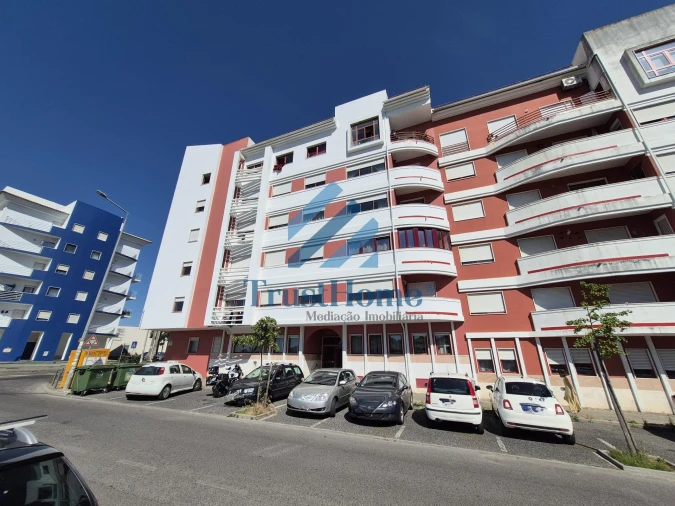 Apartamento T2 para Venda em Agualva e Mira-Sintra Foto 33