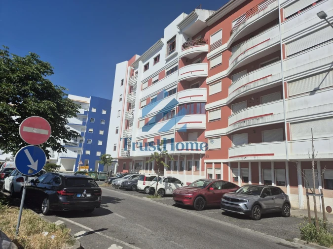 Apartamento T2 para Venda em Agualva e Mira-Sintra Foto 34