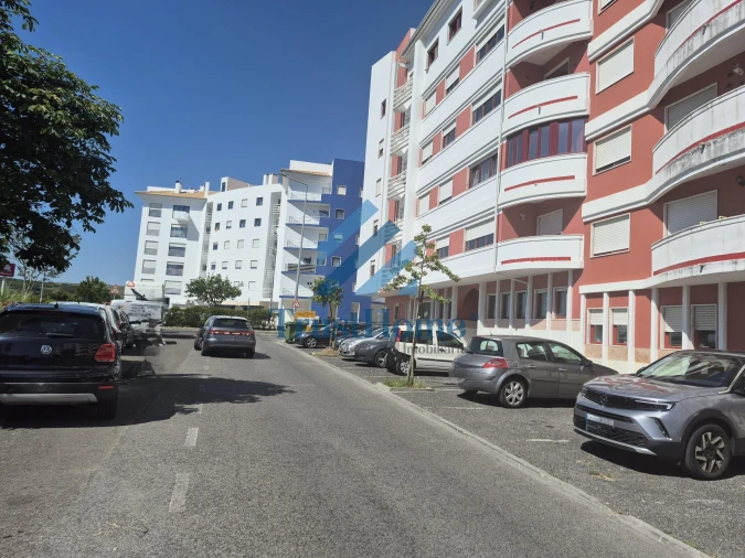Apartamento T2 para Venda em Agualva e Mira-Sintra Foto 37