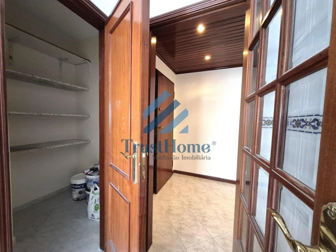 Apartamento T2 para Venda em Agualva e Mira-Sintra Foto 5