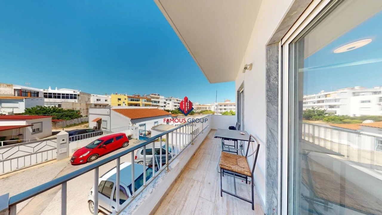 Apartamento T2 para Venda em Quarteira Foto 11
