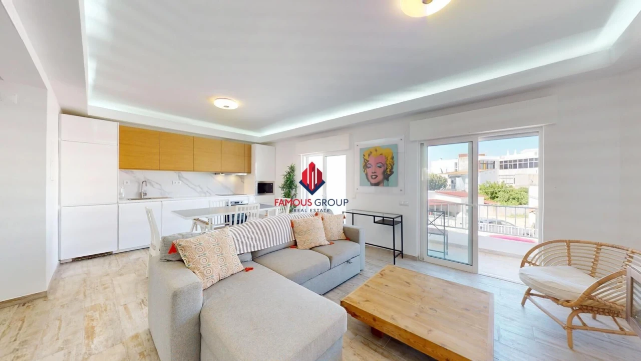 Apartamento T2 para Venda em Quarteira Foto 2