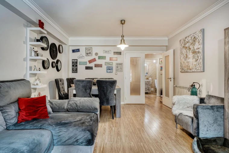Apartamento T3 para Venda em Rio de Mouro Foto 6