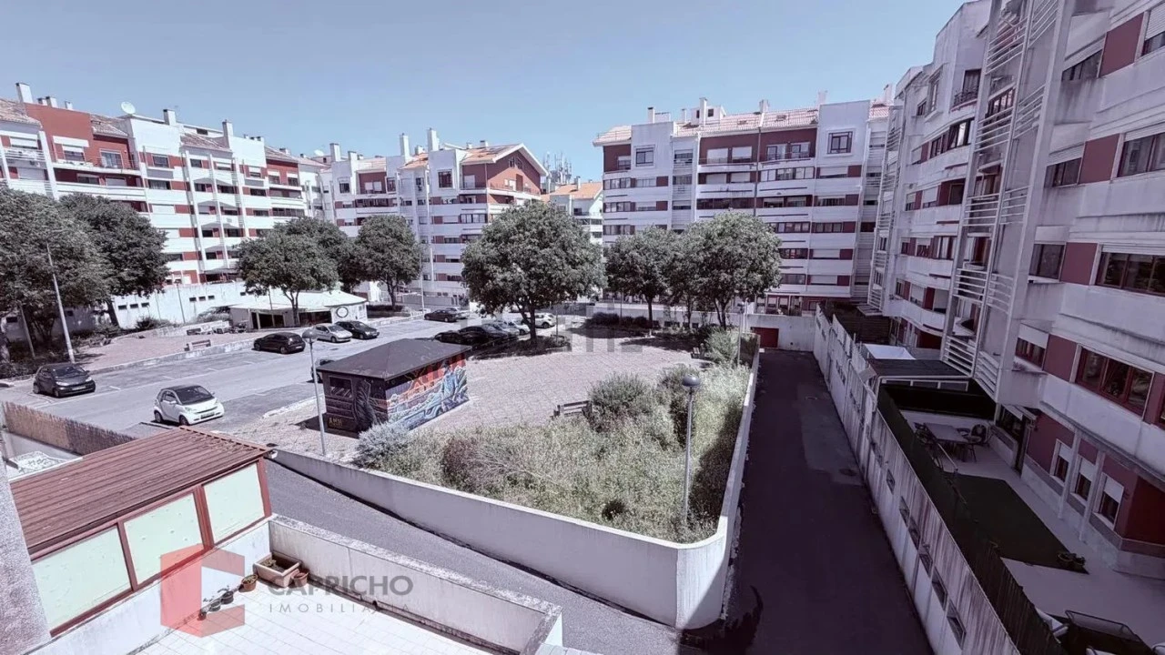 Apartamento T2 para Venda em Algueirão-Mem Martins Foto 1