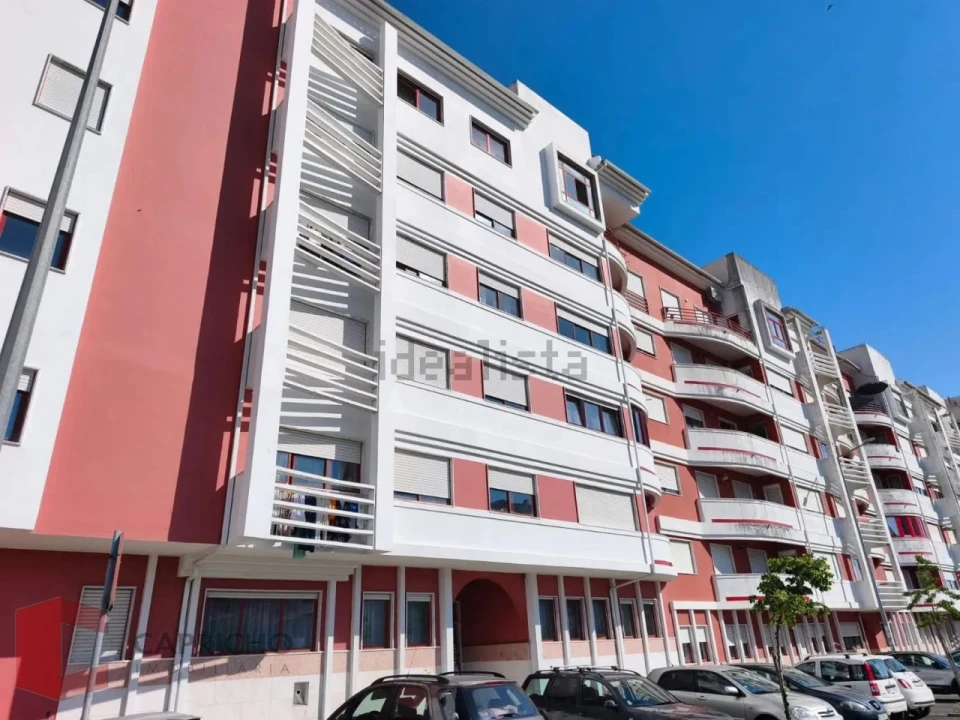 Apartamento T2 para Venda em Algueirão-Mem Martins Foto 2
