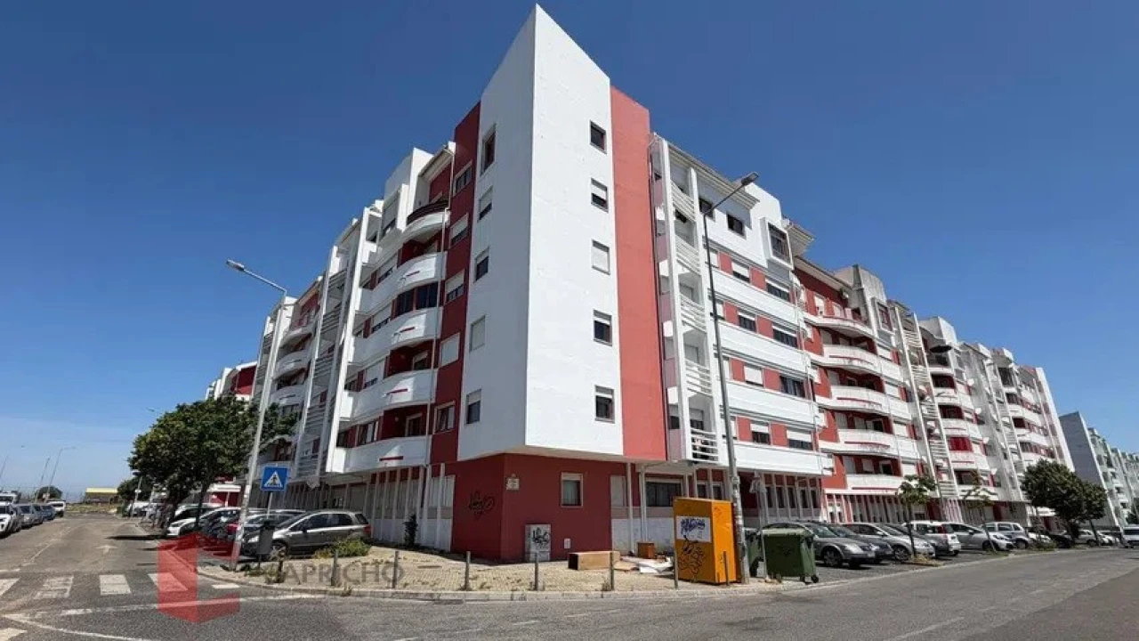 Apartamento T2 para Venda em Algueirão-Mem Martins Foto 3