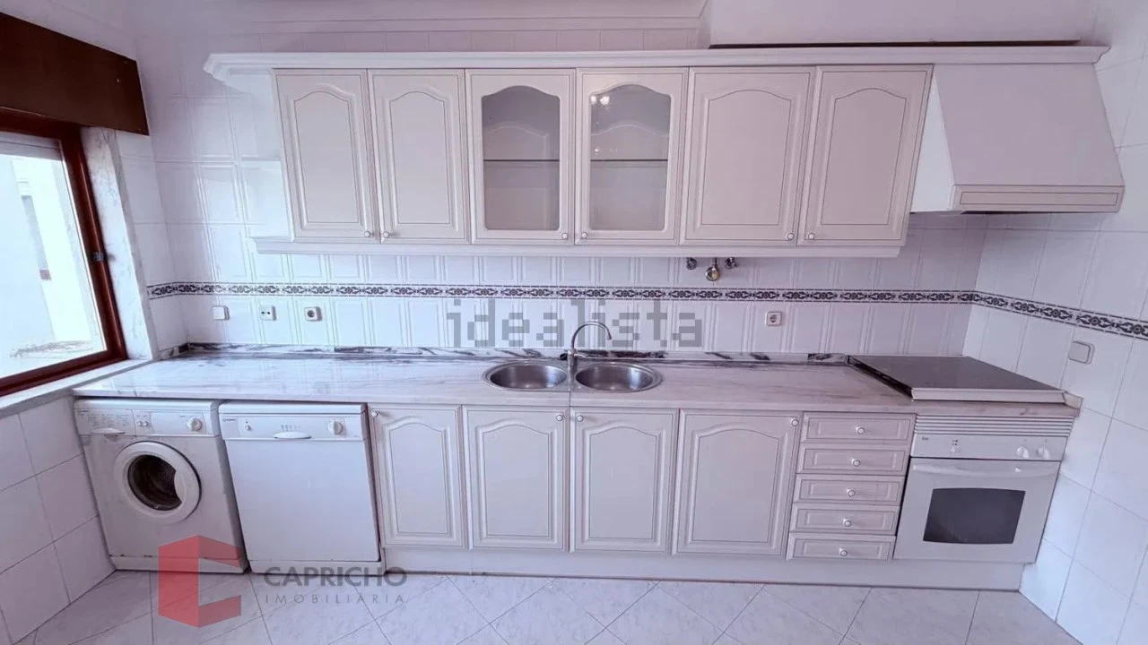 Apartamento T2 para Venda em Algueirão-Mem Martins Foto 5
