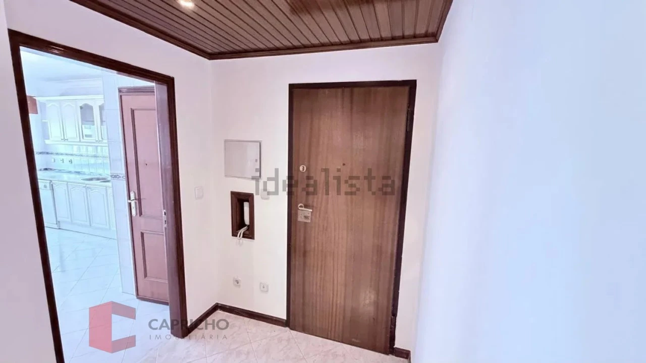Apartamento T2 para Venda em Algueirão-Mem Martins Foto 6