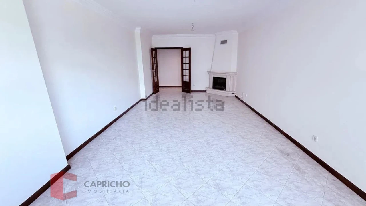 Apartamento T2 para Venda em Algueirão-Mem Martins Foto 11