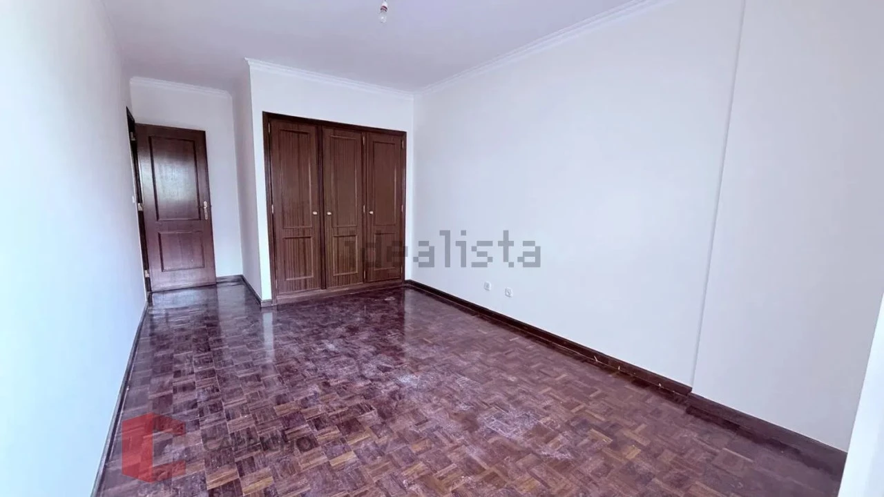Apartamento T2 para Venda em Algueirão-Mem Martins Foto 12