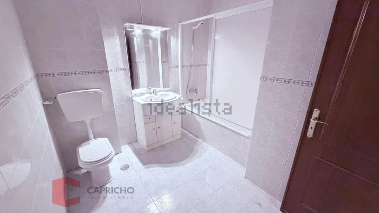 Apartamento T2 para Venda em Algueirão-Mem Martins Foto 15