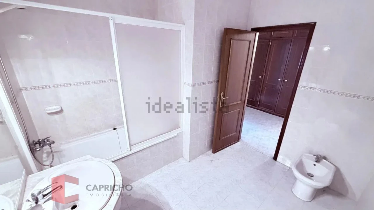 Apartamento T2 para Venda em Algueirão-Mem Martins Foto 16
