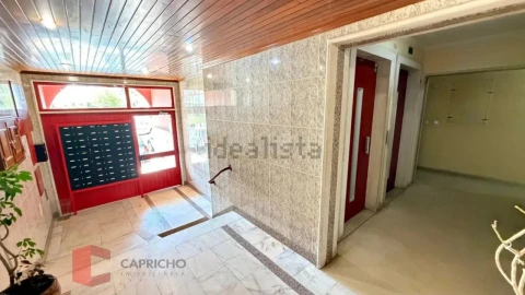 Apartamento T2 para Venda em Algueirão-Mem Martins