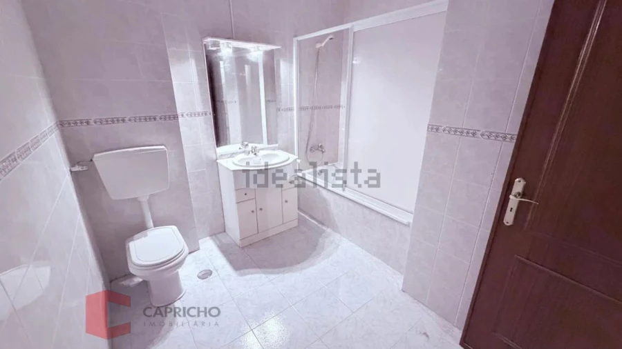 Apartamento T2 para Venda em Algueirão-Mem Martins Foto 15