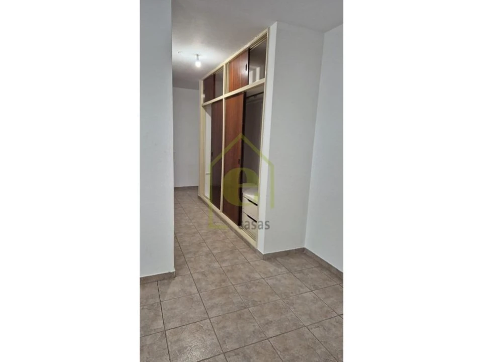 Apartamento T3 para Venda em Santo António dos Cavaleiros e Frielas Foto 4