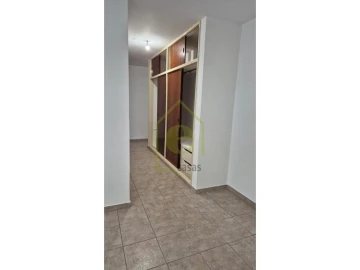 Apartamento T3 para Venda em Santo António dos Cavaleiros e Frielas