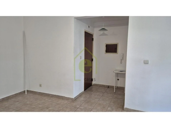 Apartamento T3 para Venda em Santo António dos Cavaleiros e Frielas Foto 3