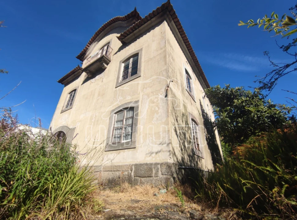 Moradia T5 para Venda em Subportela, Deocriste e Portela Susã Foto 1