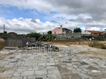 Terreno para Venda em Geraz do Lima (Santa Maria, Santa Leocádia, Moreira), Deão