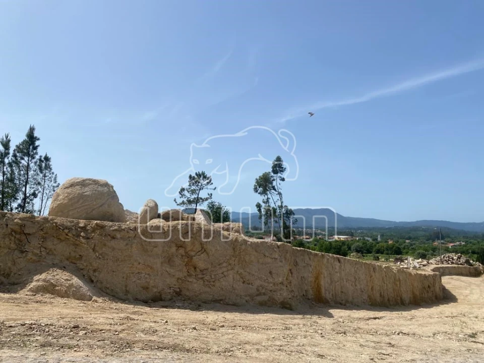 Terreno para Venda em Geraz do Lima (Santa Maria, Santa Leocádia, Moreira), Deão Foto 2