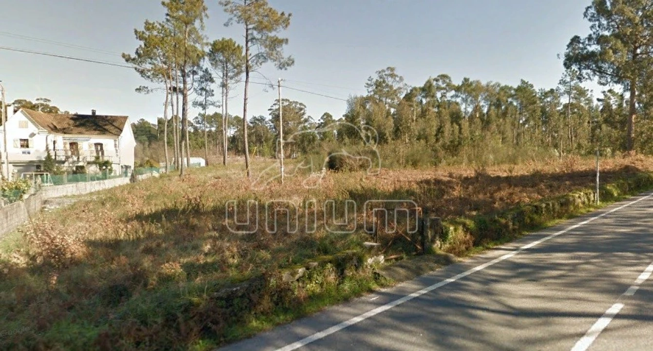 Terreno para Venda em Mazarefes e Vila Fria Foto 1