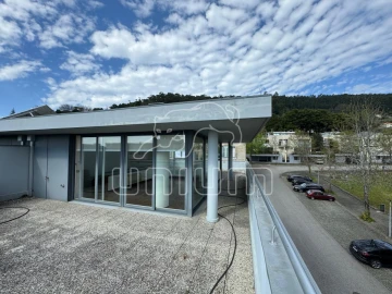 Moradia T4 para Venda em Santa Maria Maior e Monserrate e Meadela