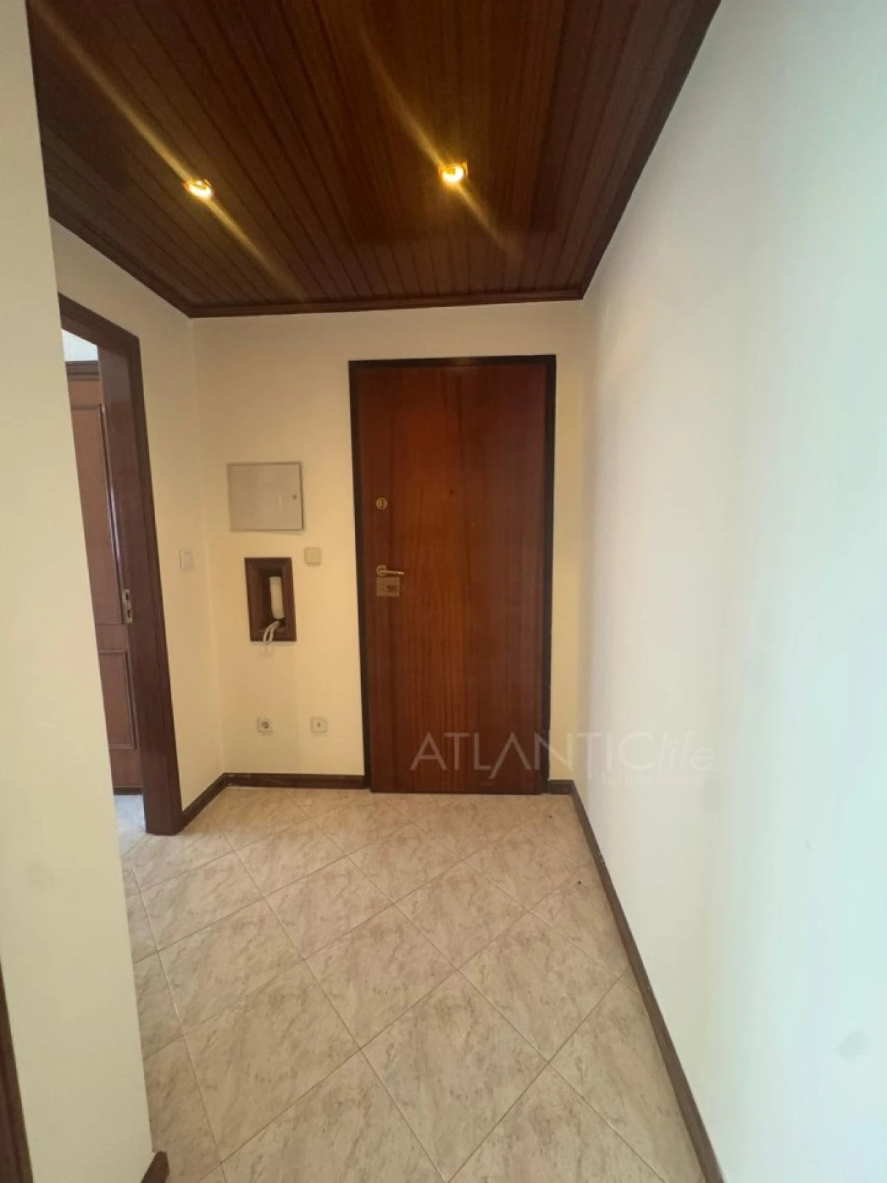 Apartamento T2 para Venda em Algueirão-Mem Martins Foto 2