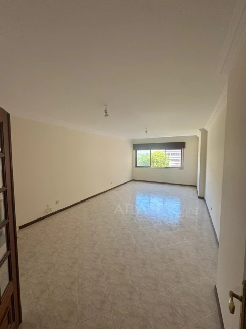 Apartamento T2 para Venda em Algueirão-Mem Martins